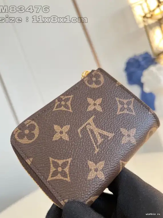 WIS Noa Compact Louis Vuitton Wallet-11*8.5*1.5CM 0704